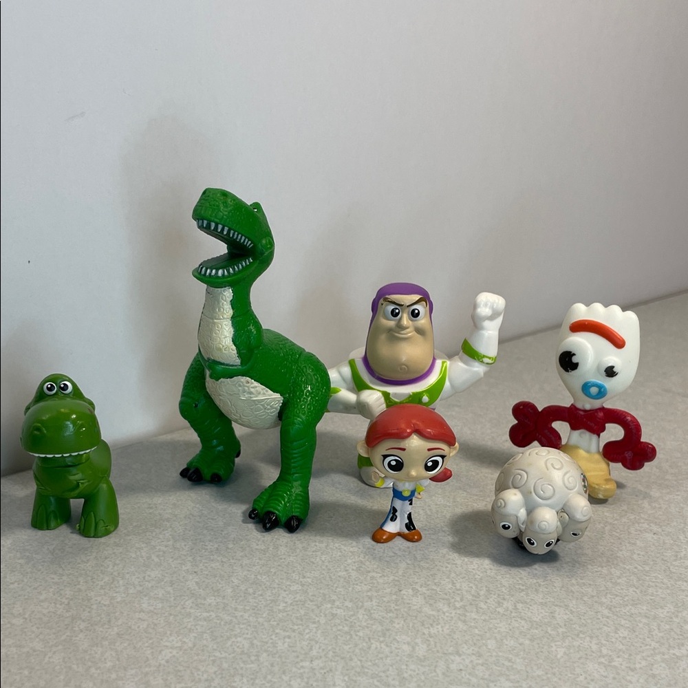 Toy Story Character Figurine Set - Green, White, Red